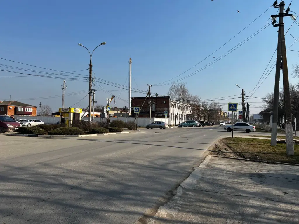 Верховный суд прояснил вопрос: какой поворотник использовать при заезде на круговое движение — даем окончательный ответ