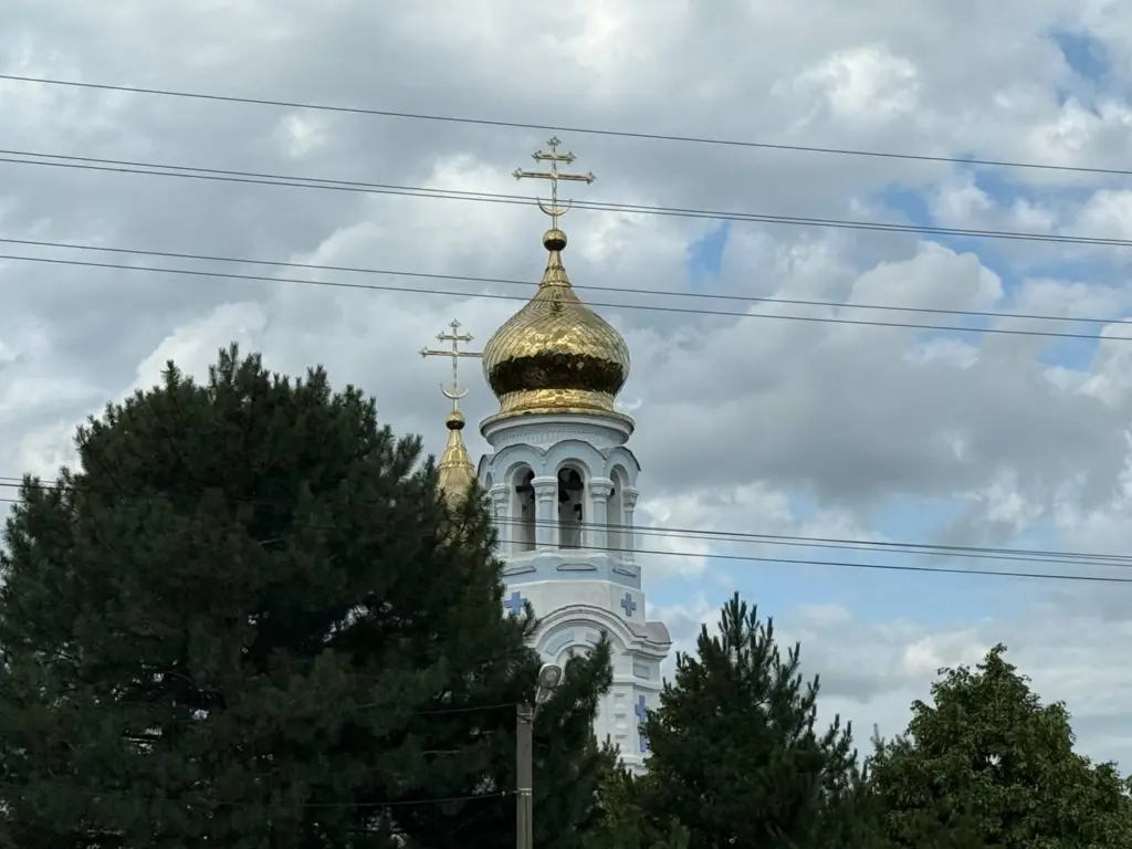 Май 2026 года по православному календарю: ключевые праздники, дни поминовения и расписание постов